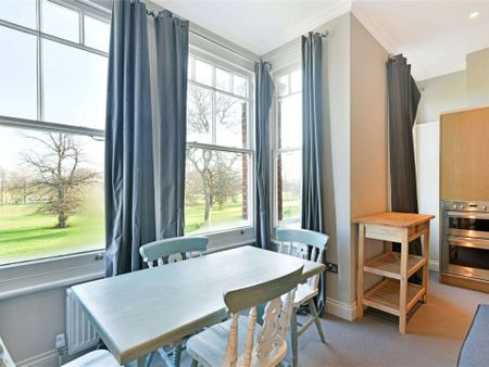 Stunning two bedroom flat with fantastic living space and views over Clapham Common. - Photo 2