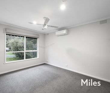5/8-10 Fernside Avenue, Briar Hill - Photo 2