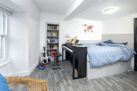 6 bedroom apartment to rent - Photo 2