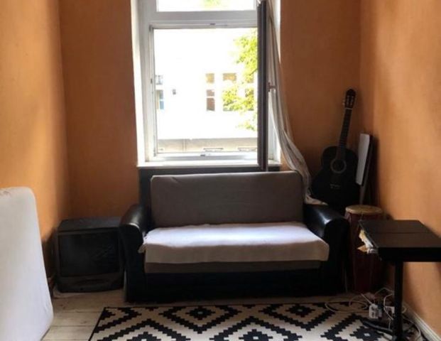 Ich biete ein gut gelegenes Zimmer an. - Foto 1