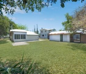 Charming Queenslander Family Home in Hermit Park - Photo 4