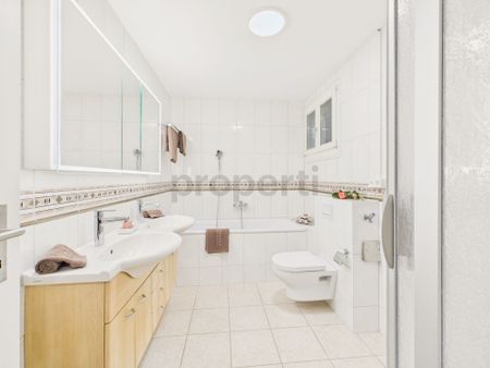 Modern 2.5-room apartment in Hitzkirch - Photo 2