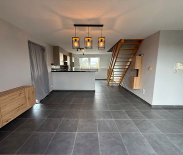 WICHELEN - Ruim duplexappartement vlakbij het station. - Foto 3