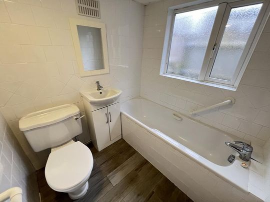 Hall Green Rd, CV6 7BT, Coventry - Photo 1