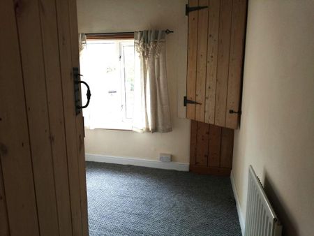 3 bedroom terraced house to rent - Photo 5