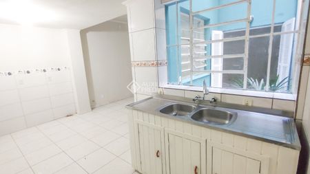 Casa com 2 quartos e 298m² para alugar em Centro Histórico, Porto Alegre. - Photo 2