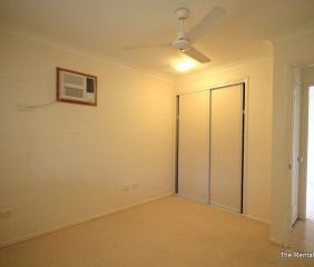 LARGE YARD - GREAT LOCATION - Photo 4