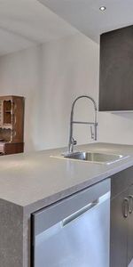 Image Page Voir l'annonce Grand et lumineux 3 1/2 Limoilou Grand et lumineux 3 1/2 Limoilou 1 250,00 $ 1 févr. Expire dans: 60 jours - Photo 3