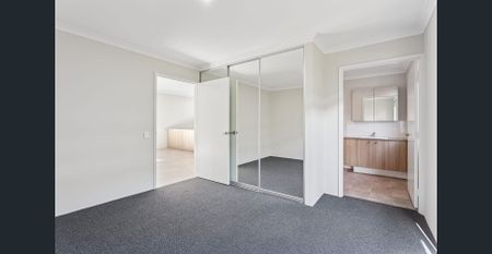 BRAND-NEW LUXURY HOME WITH PREMIUM UPGRADES – AVAILABLE NOW! - Photo 5