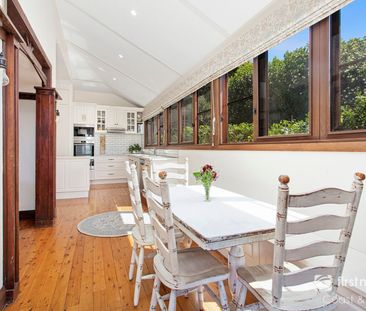 Charming and unique home - Photo 2