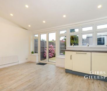 4 bedroom semi-detached house to rent - Photo 6