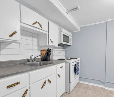 For Lease - 301 Franklin Street Unit# C, Kitchener, Ontario - Photo 4