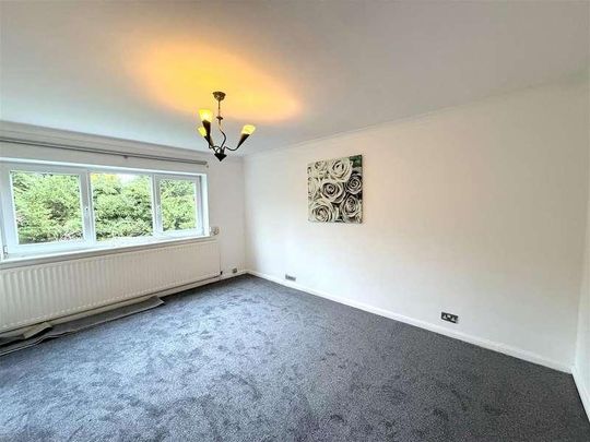 Broadfields Avenue, Edgware, HA8 - Photo 1