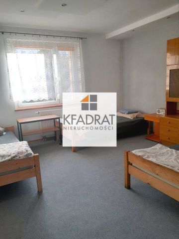 Dom wolnostojący, dla pracowników, parking - Фото 3