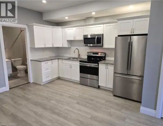 140 MURRAY Street Unit# 3 | 140 MURRAY Street Unit# 3, Brantford - Photo 1