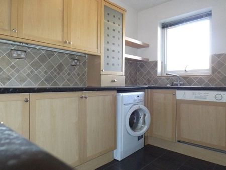 Great Southsea Street, Southsea - Photo 3