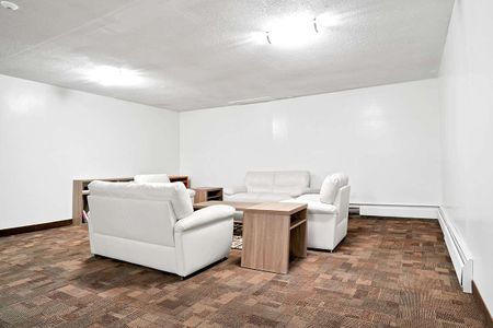 Sherbrooke Manor Apartments - Bachelor - Photo 3
