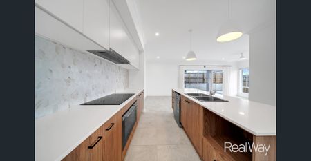 Brand New Home in The Crossing Estate - Photo 5