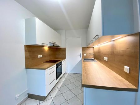 Location Appartement 3 pièces 70m² ANNECY 74000 - Photo 2