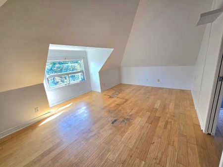 For Lease - 45 Fairholt Road Unit# 2, Hamilton, Ontario - Photo 3