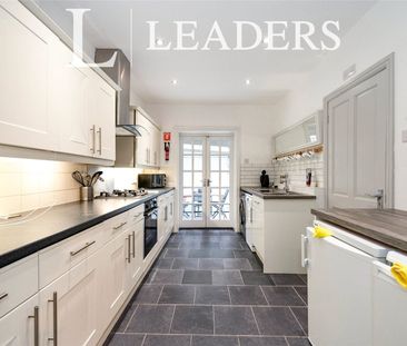 4 bedroom house to rent Carisbrooke Road, Southsea, PO4 - Photo 6