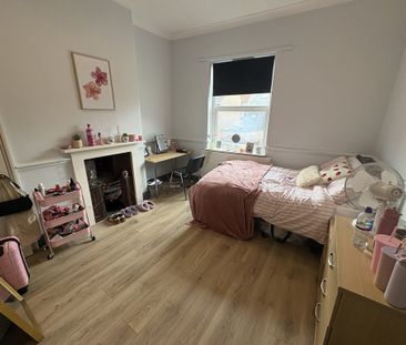 Clarence Street, Gillygate - P11000 - Photo 4