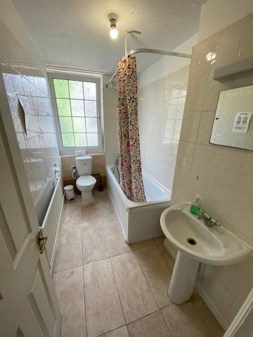 Room in a Shared House, Whitman House, E2 - Photo 4