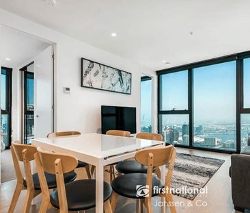 Furnished- Living in the heart of CBD with amazing views! - Photo 2