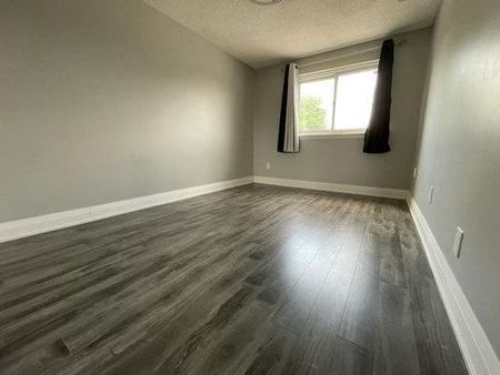 For Lease - 160 Darras Court, Brampton, Ontario - Photo 4