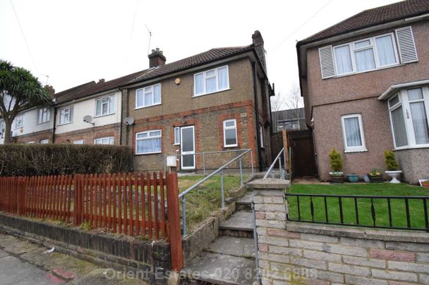 Price £2,400 pcm - Available 02/02/2026 - Unfurnished - Photo 1