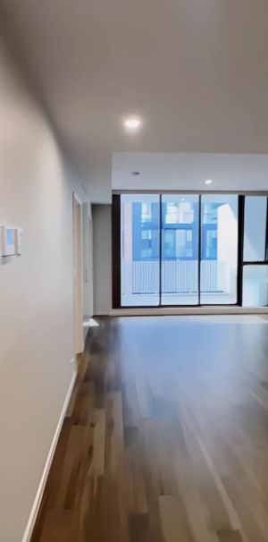 6 Sonny Leonard St, Sydney - Photo 1