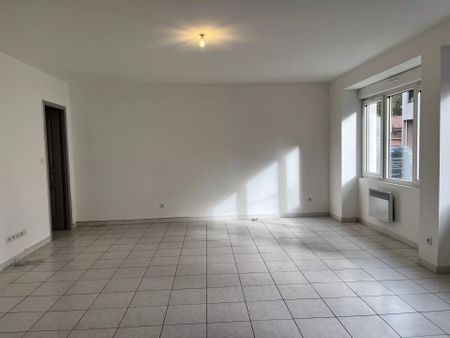Location Appartement 3 pièces 83m² LA CIOTAT 13600 - Photo 2