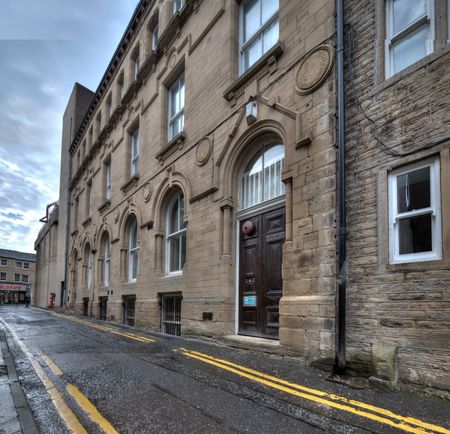 13-17 Chancery Lane, Huddersfield, HD1 - Photo 4
