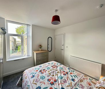 1 bed house share to rent in Derby Street, Colne, BB8 - Photo 1