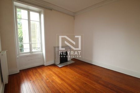 Location Appartement 5 pièces 155m² CHALON SUR SAONE 71100 - Photo 5