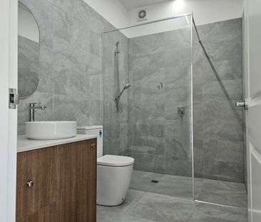 Newly Built Spacious Modern Unit - Photo 4