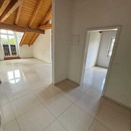 Schöne Dachwohnung! Ihr neues Zuhause im Zuchwil! - Photo 1