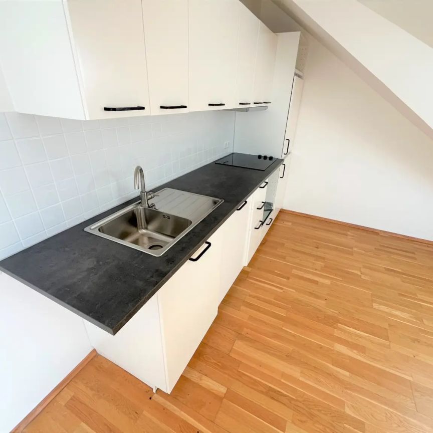 1. MONAT MIETZINSFREI!! | Gut aufgeteilte Dachgeschosswohnung in zentraler Lage - Foto 1