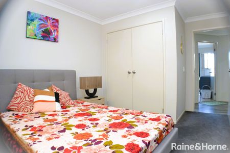 Modern 4-bedroom fully furnished family home - Photo 4