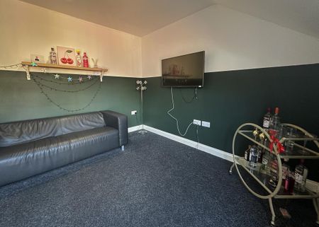 5 bedroom terraced house to rent - Photo 2