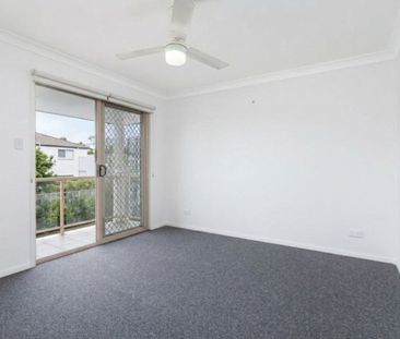 Beautiful townhouse on the Bayside - Photo 1