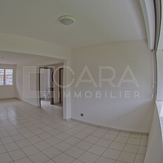 Location Appartement 3 pièces 69m² CAYENNE 97300 - Photo 1