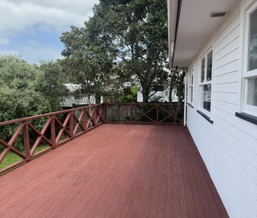 Classic Kiwi Bungalow - Photo 5