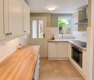 2 bedroom terraced house to rent - Photo 4