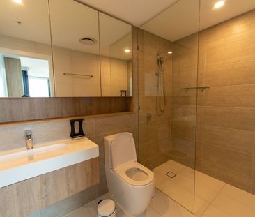 Two Bedroom Luxury Oceanview Apartment - Photo 5