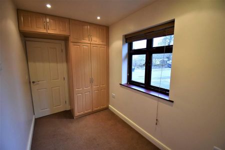 2 bedroom detached bungalow to rent - Photo 2