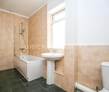 Simonside Terrace, Heaton, Newcastle Upon Tyne, NE6 - Photo 4