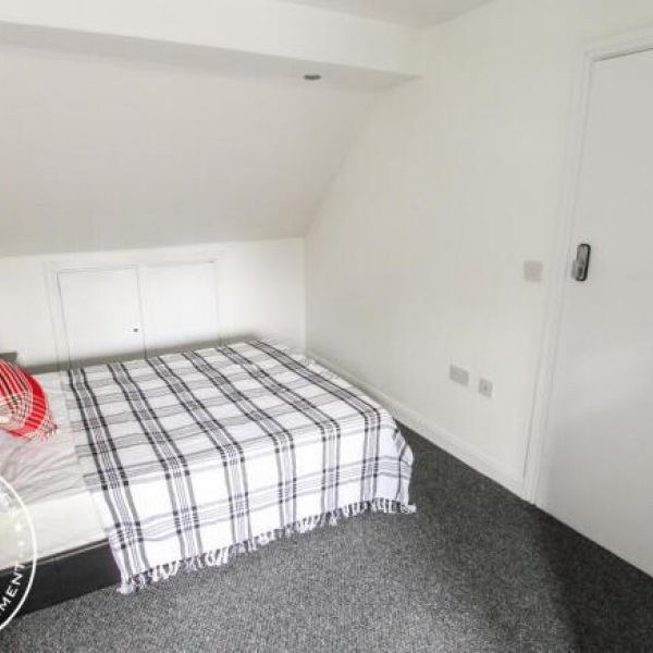 Aspinall Close, - Warrington - WA2 - Photo 1