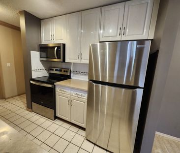 114, 727 56 Avenue SW - 1 - Photo 3