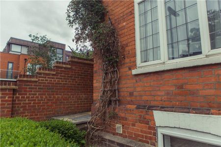 4 bedroom terraced house to rent - Photo 4